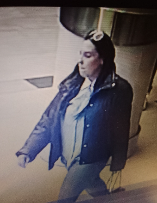 Kradzież portfela z torebki w centrum handlowym. Poznajesz? - zdjęcie 2